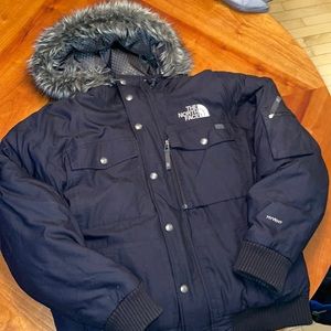 Men’s Size Medium North Face down jacket